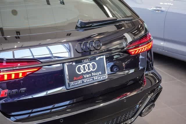 Thumbnail: 2025 Audi RS 6 - 10
