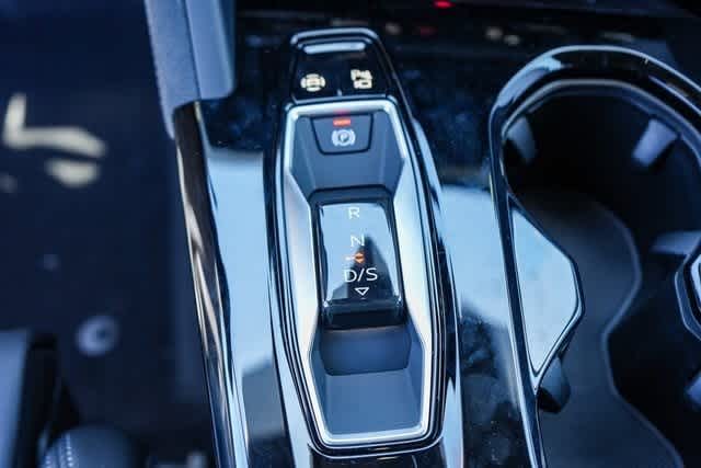 Thumbnail: 2025 Audi SQ5 - 29