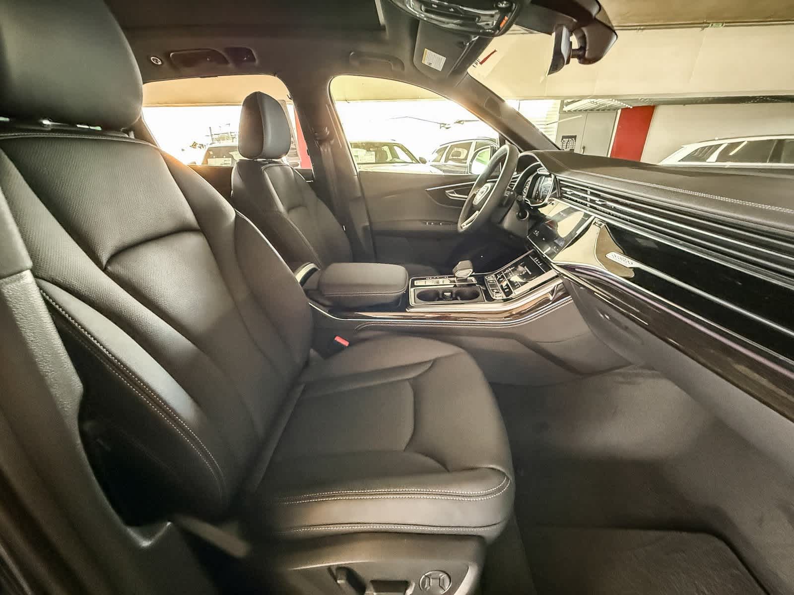 Thumbnail: 2026 Audi Q7 - 17