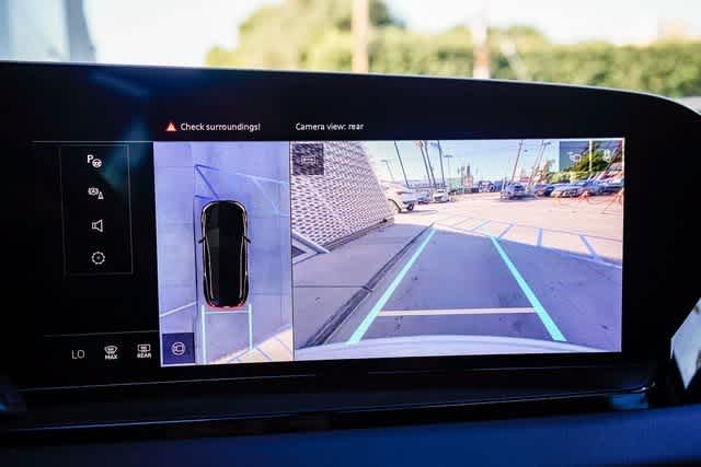 Thumbnail: 2025 Audi Q6 e-tron - 24