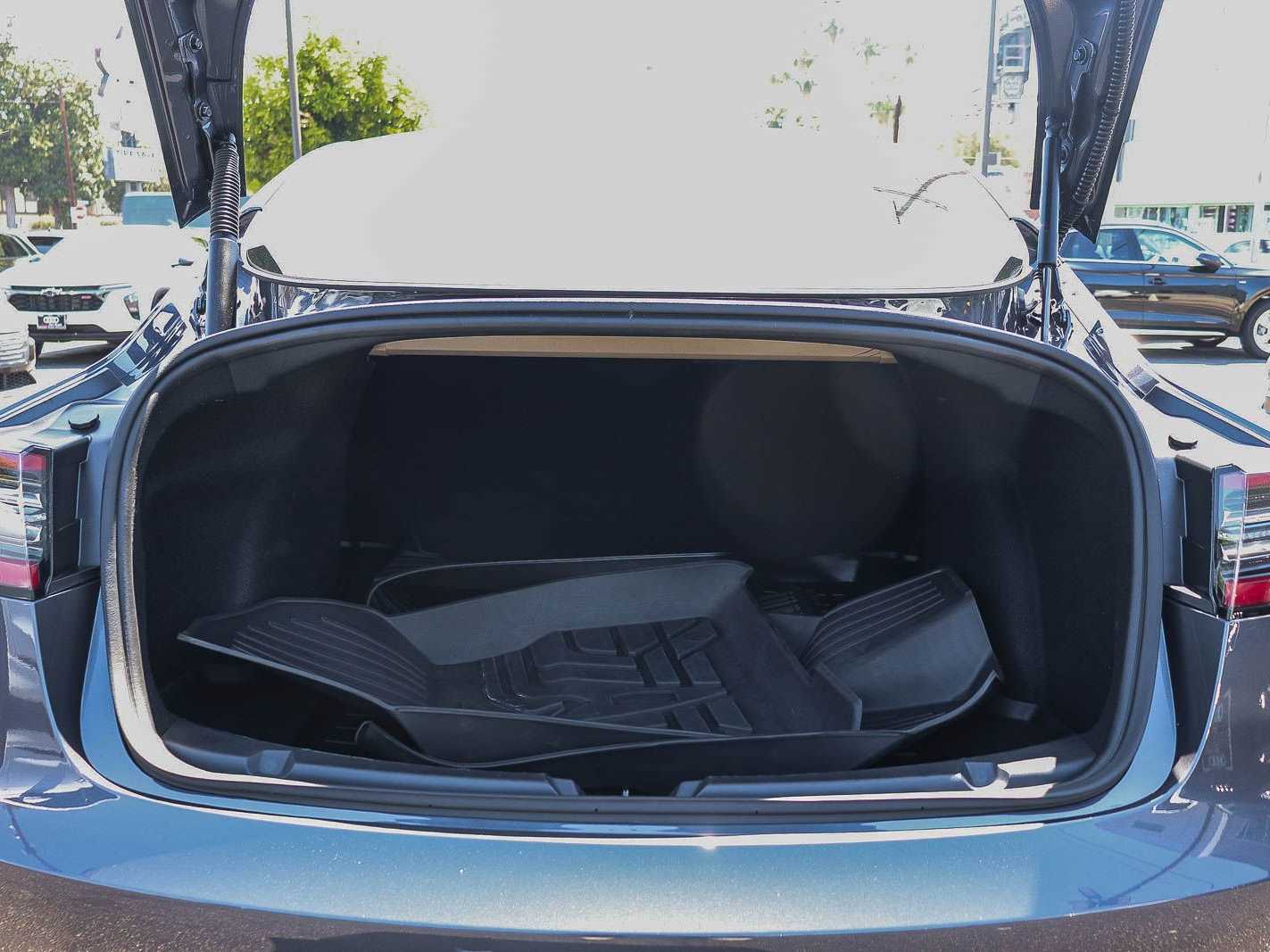 Thumbnail: 2023 Tesla Model 3 - 26
