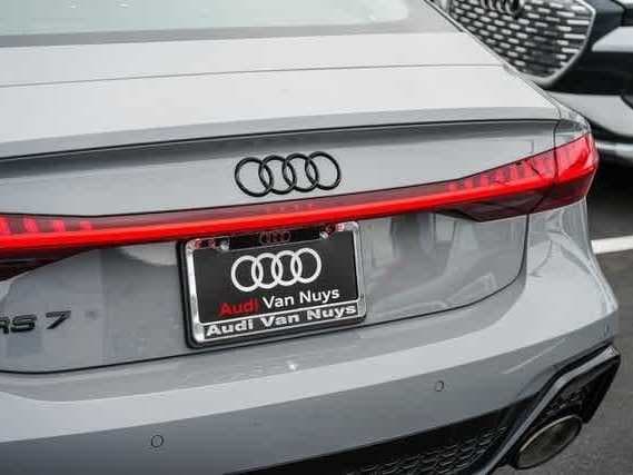 Thumbnail: 2025 Audi RS 7 - 13