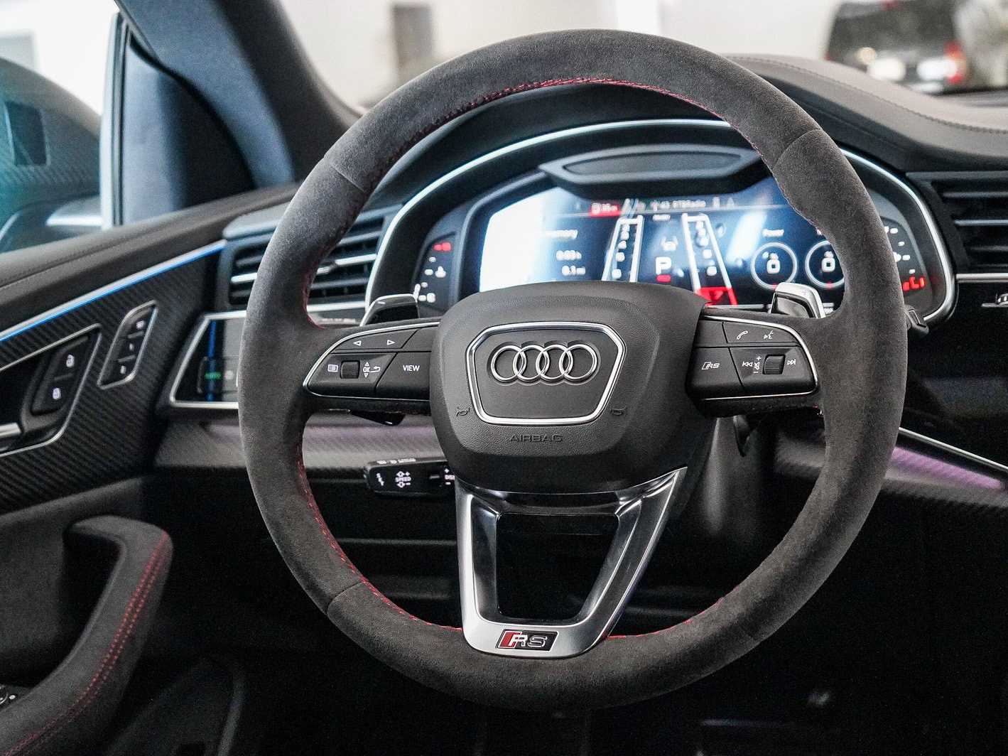 Thumbnail: 2026 Audi RS Q8 - 15