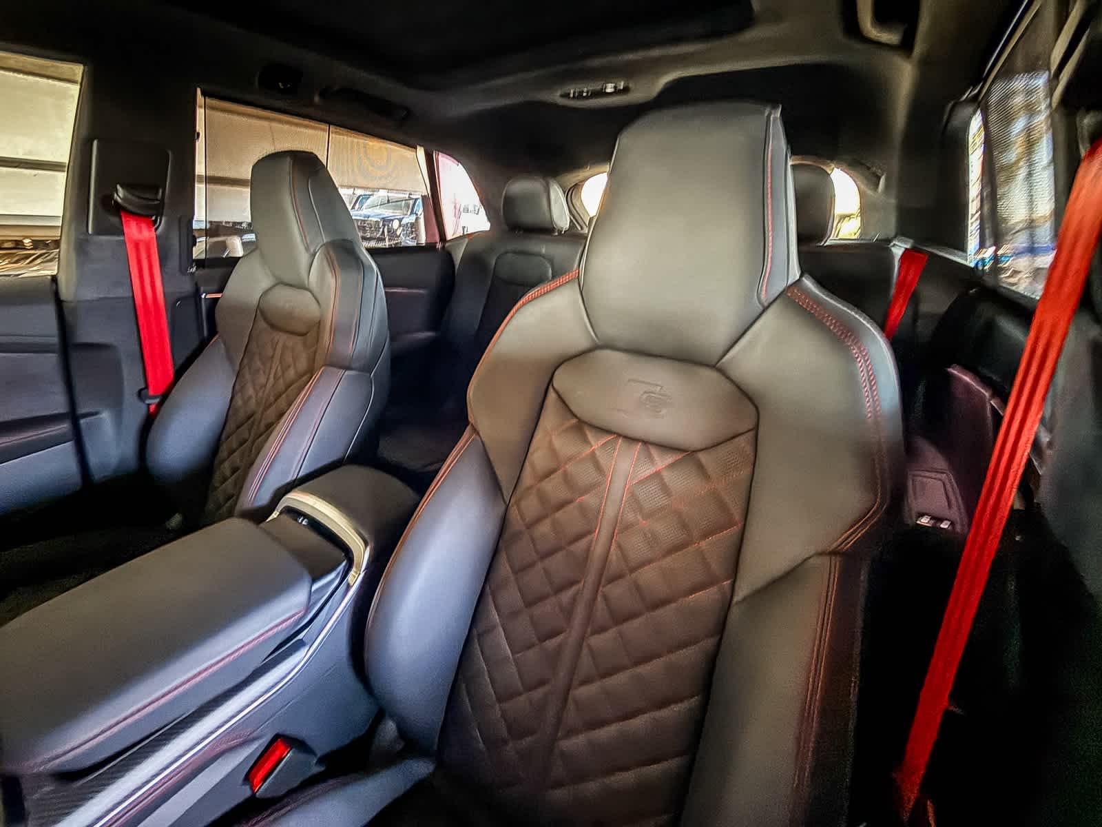 Thumbnail: 2026 Audi SQ8 - 26