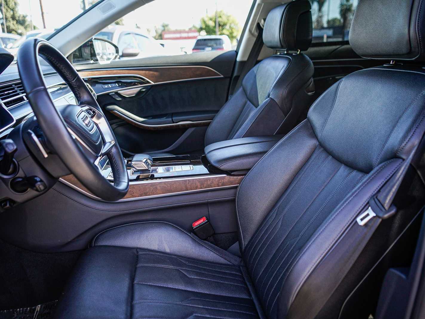 Thumbnail: 2022 Audi A8 - 17