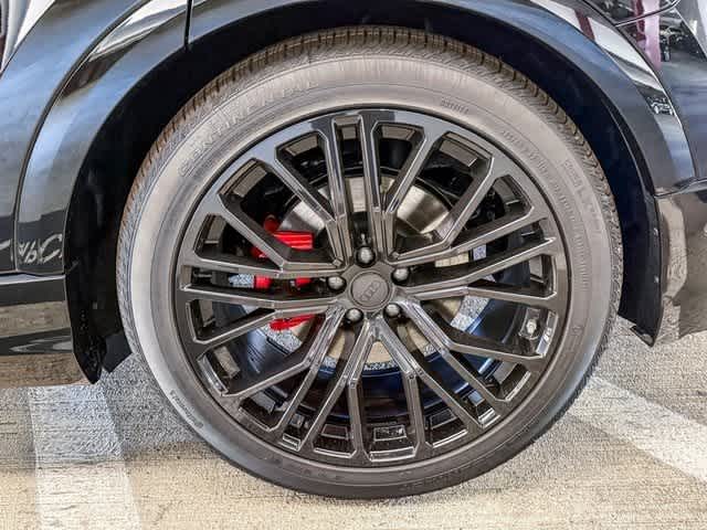 Thumbnail: 2026 Audi SQ8 - 8