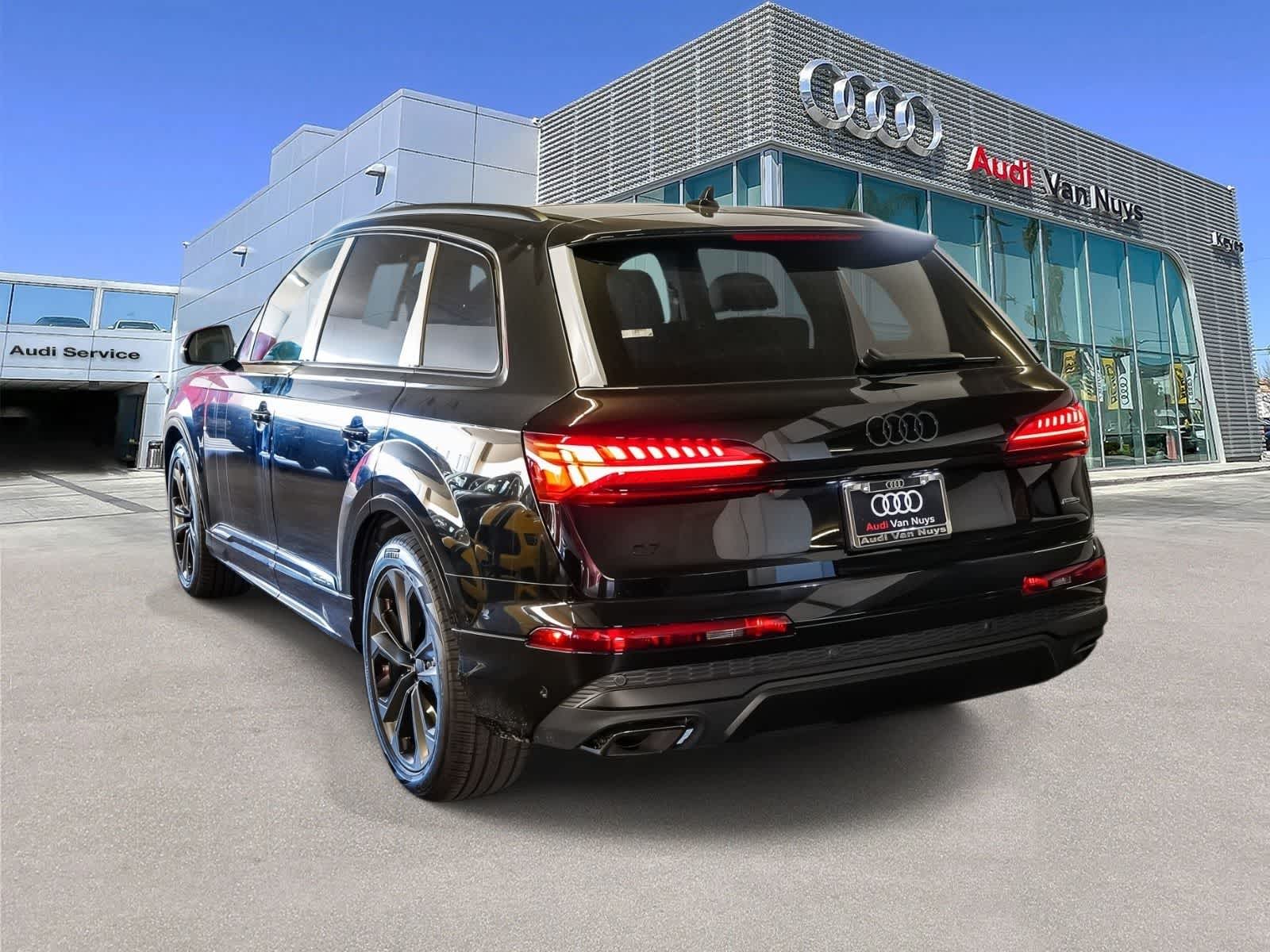 Thumbnail: 2026 Audi Q7 - 6
