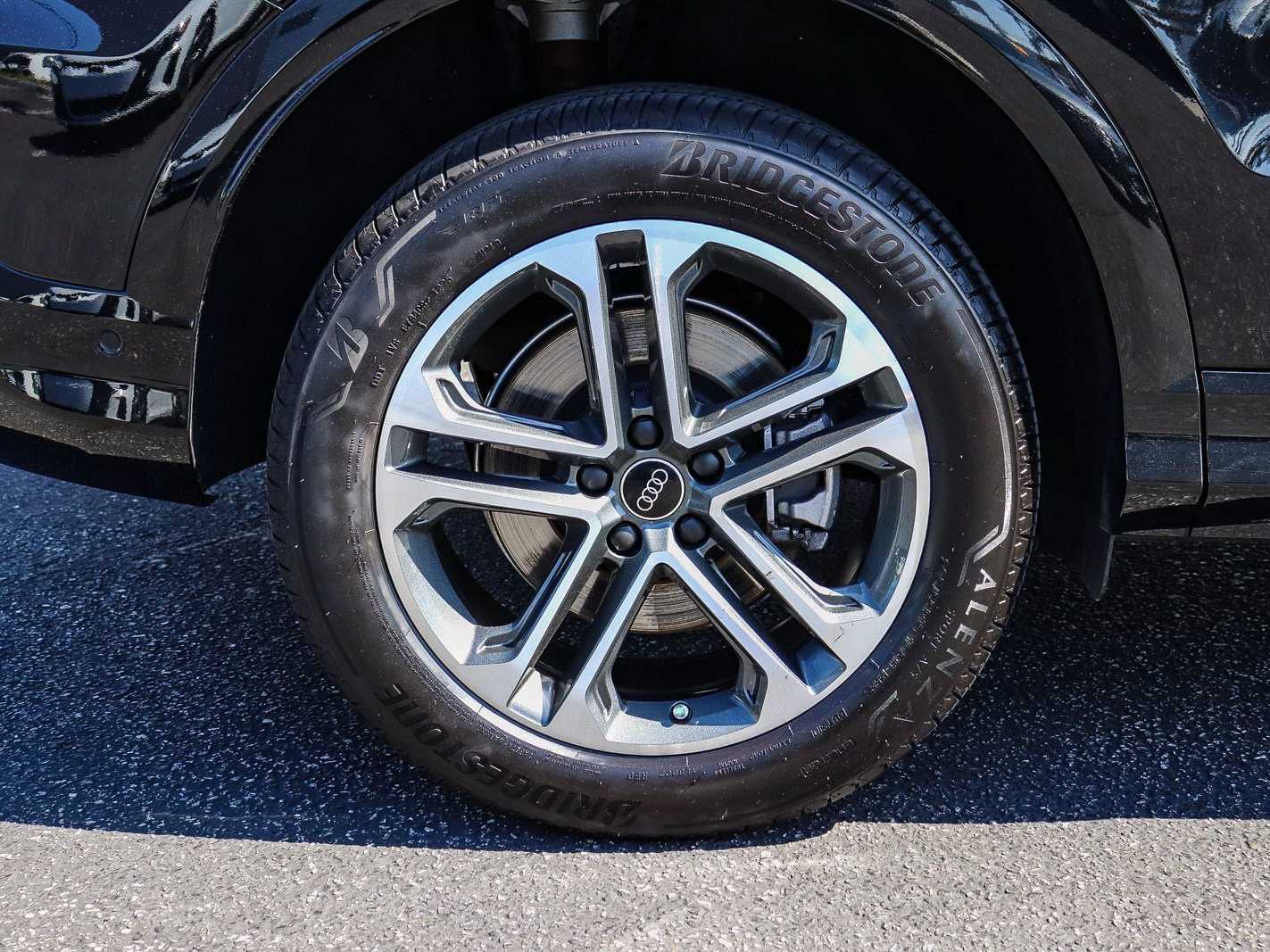 Thumbnail: 2025 Audi Q5 - 9