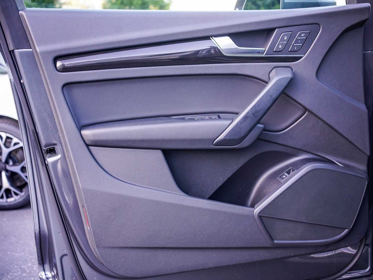 Thumbnail: 2019 Audi Q5 - 19