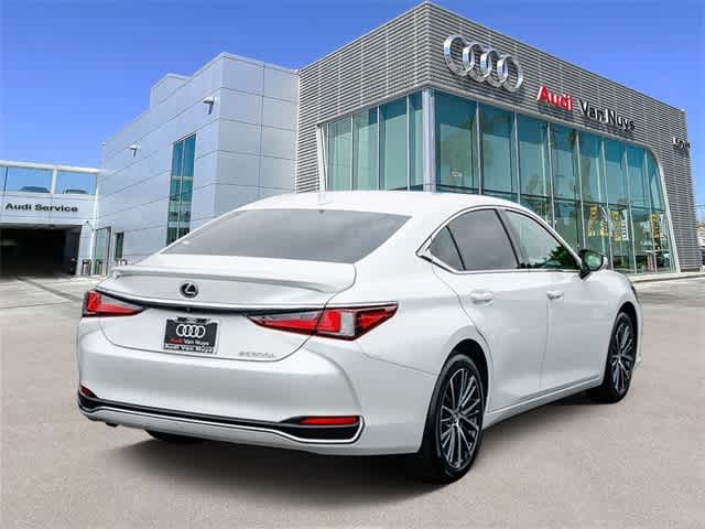 Thumbnail: 2024 Lexus ES - 4