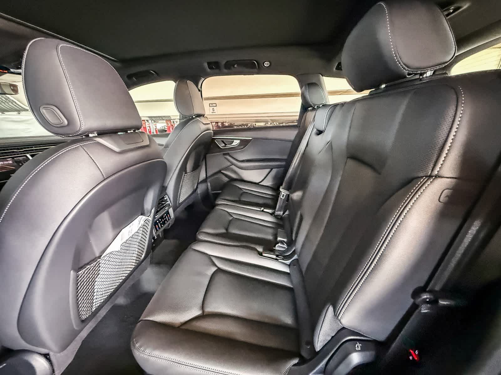 Thumbnail: 2026 Audi Q7 - 18