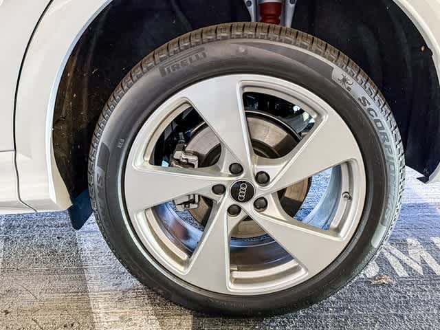 Thumbnail: 2025 Audi Q5 - 8