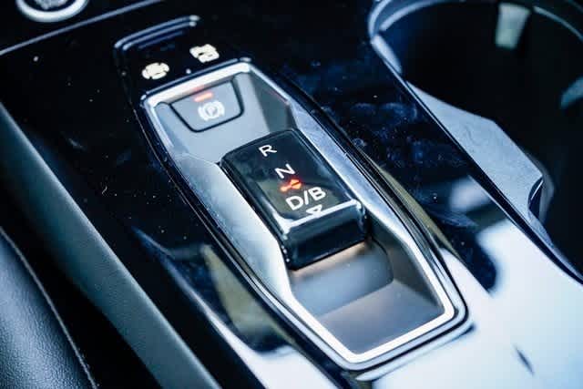 Thumbnail: 2025 Audi Q6 e-tron - 21