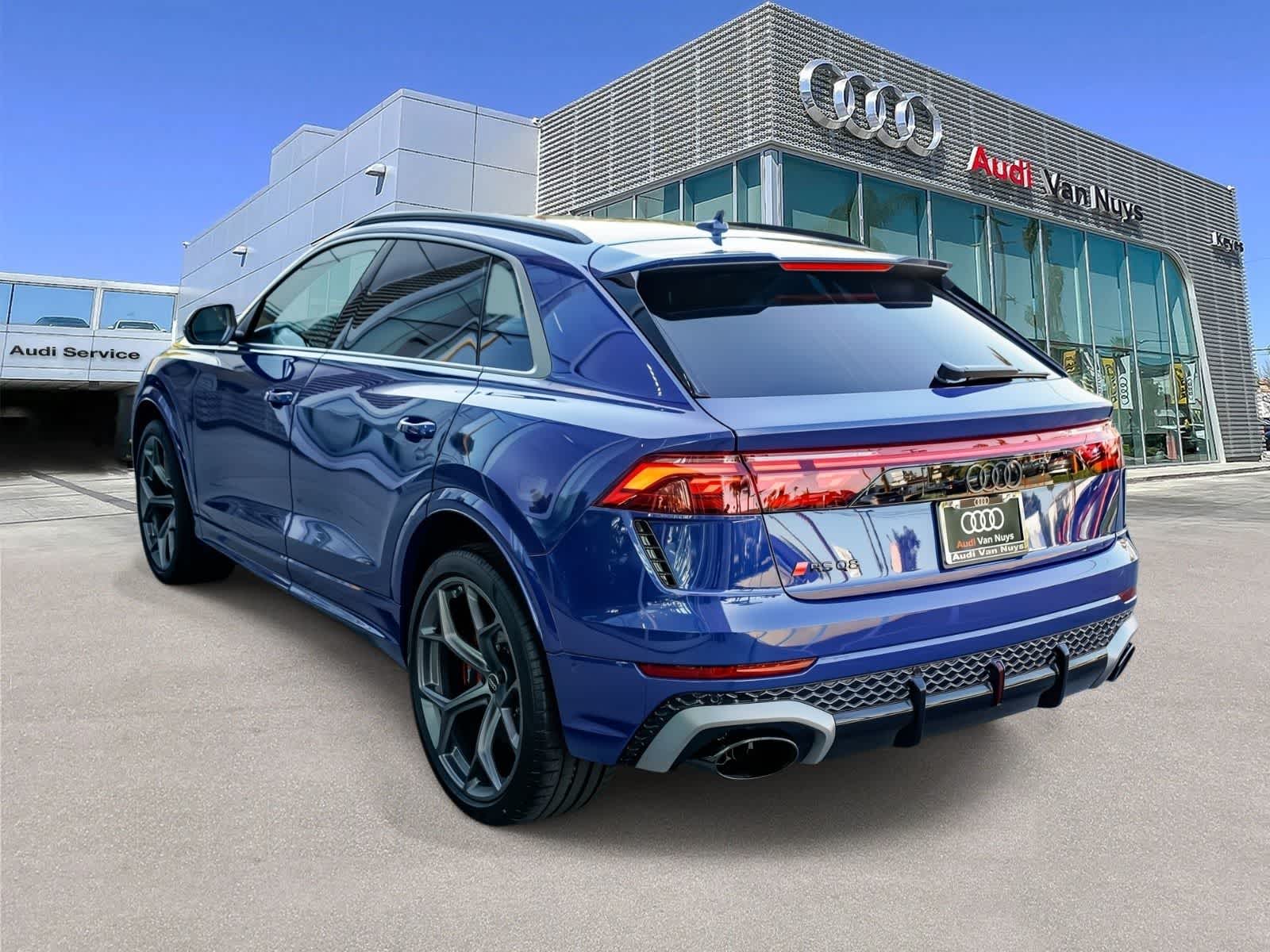 Thumbnail: 2025 Audi RS Q8 - 4