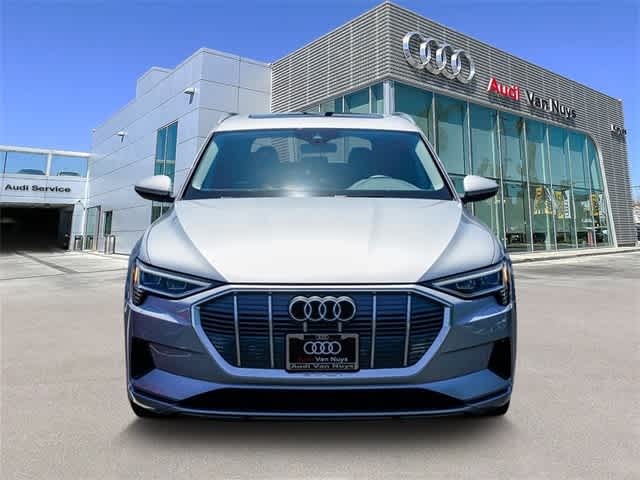 Thumbnail: 2022 Audi e-tron - 6