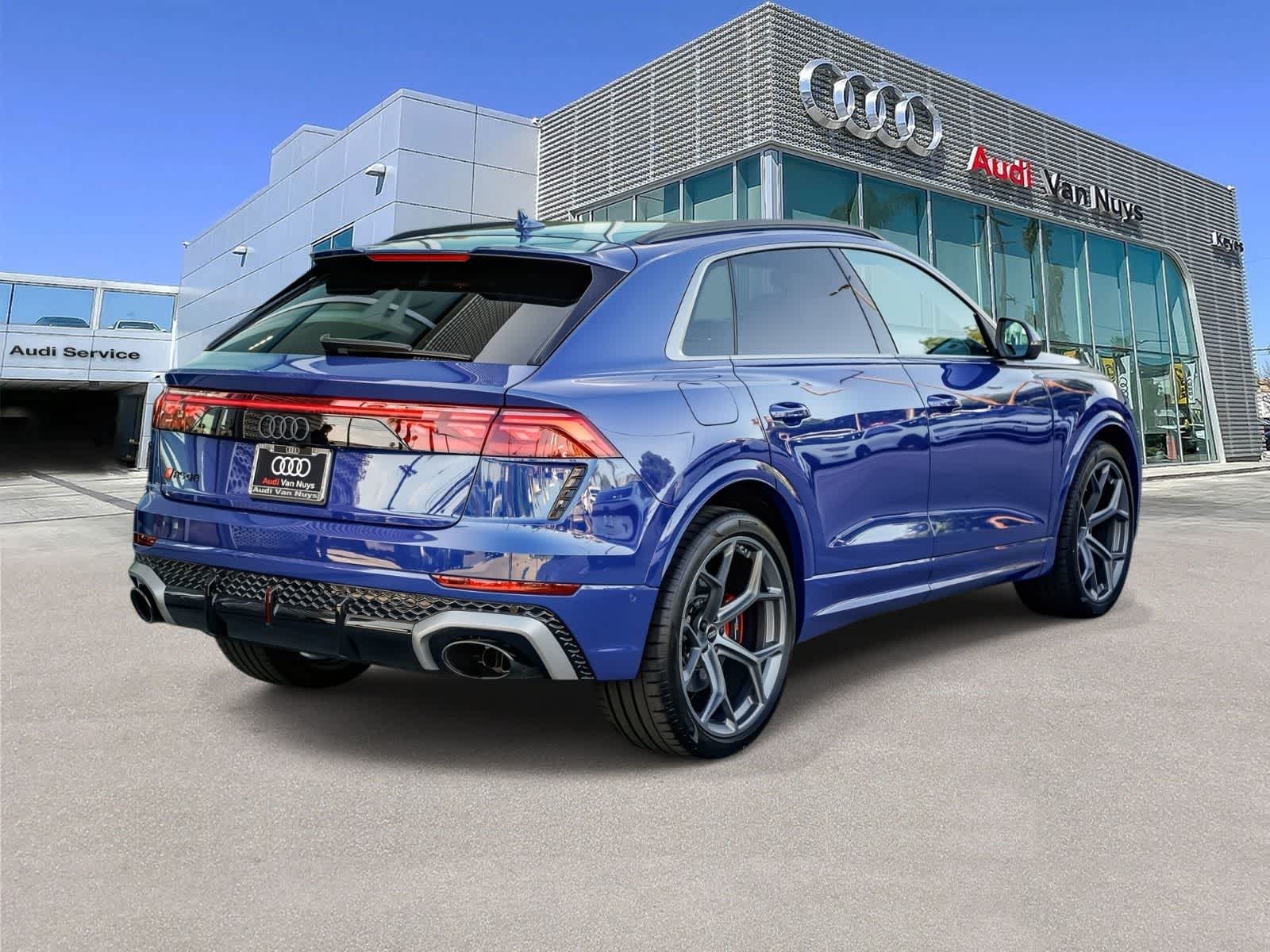 Thumbnail: 2025 Audi RS Q8 - 6