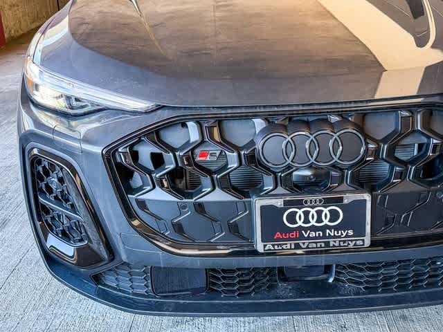 Thumbnail: 2025 Audi SQ5 - 11