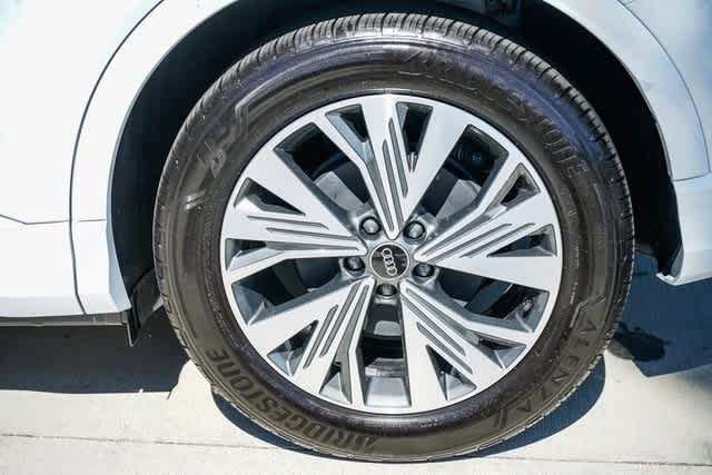 Thumbnail: 2025 Audi Q4 e-tron - 10