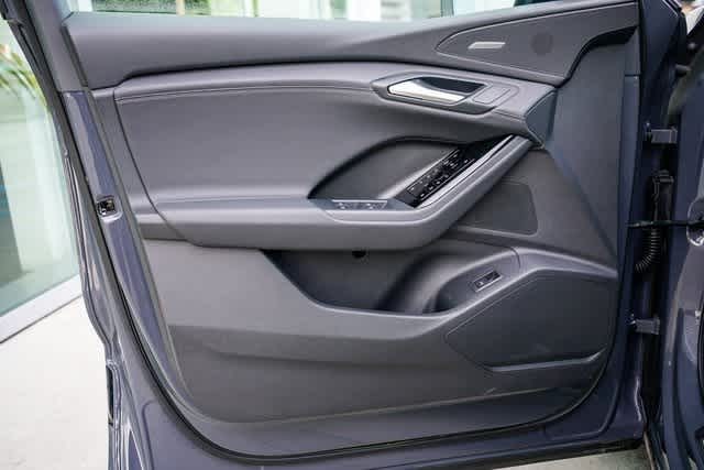 Thumbnail: 2025 Audi Q6 e-tron - 19