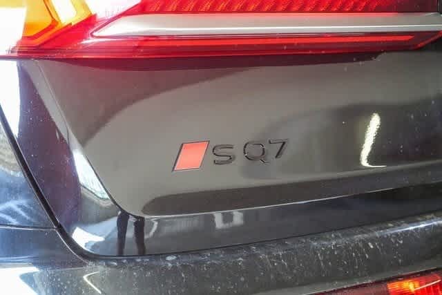 Thumbnail: 2025 Audi SQ7 - 13