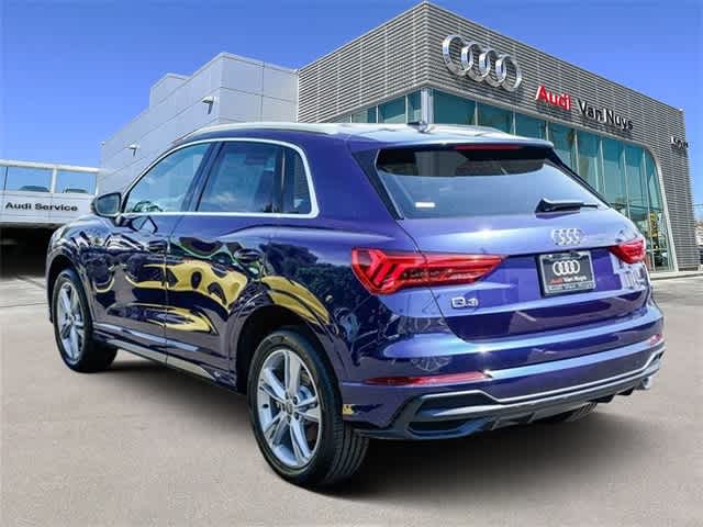 Thumbnail: 2021 Audi Q3 - 2