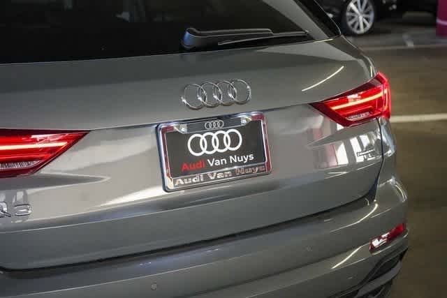 Thumbnail: 2025 Audi Q3 - 12