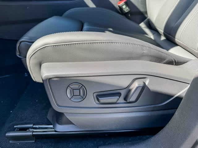 Thumbnail: 2025 Audi Q5 - 21