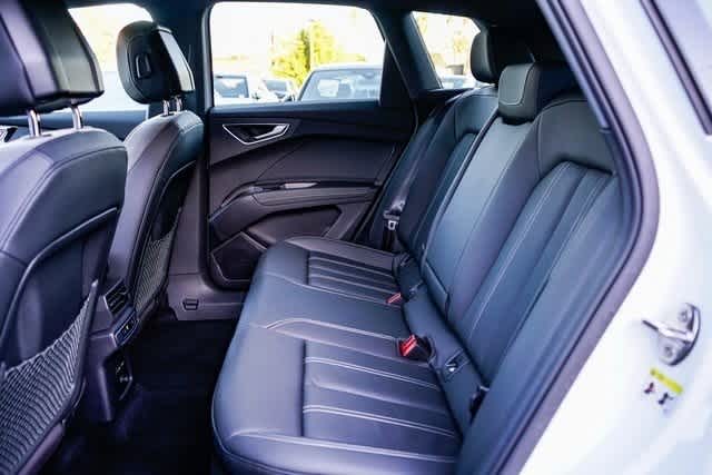 2024 Audi Q4 e-tron Premium 18