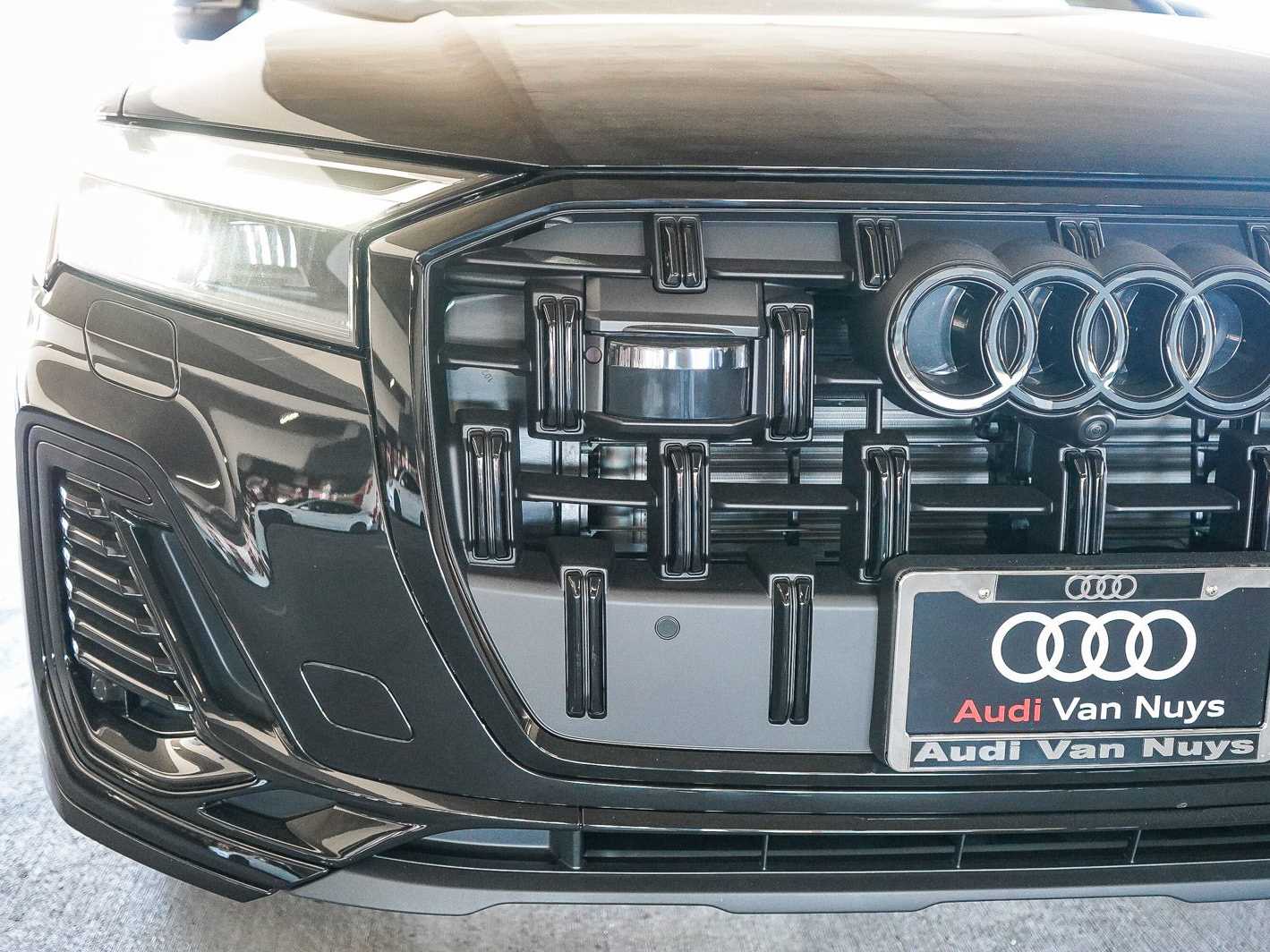 Thumbnail: 2026 Audi Q7 - 11