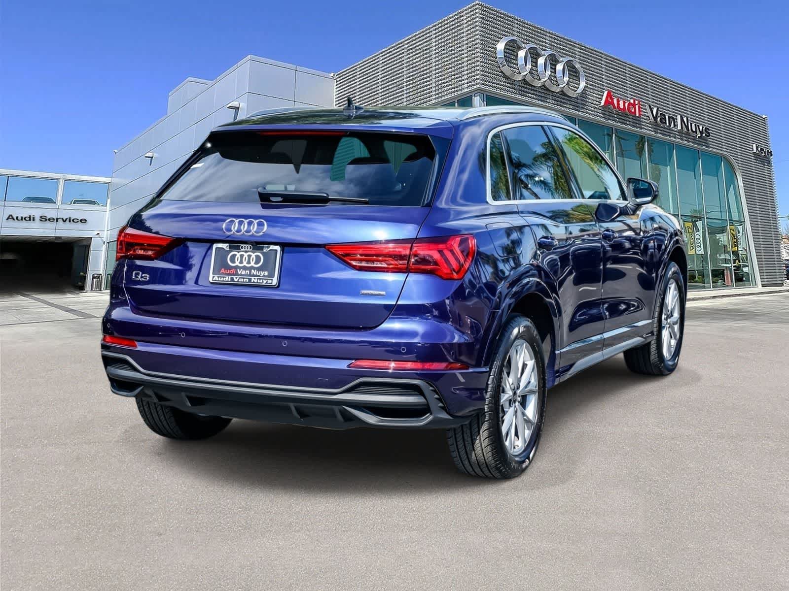 Thumbnail: 2025 Audi Q3 - 4