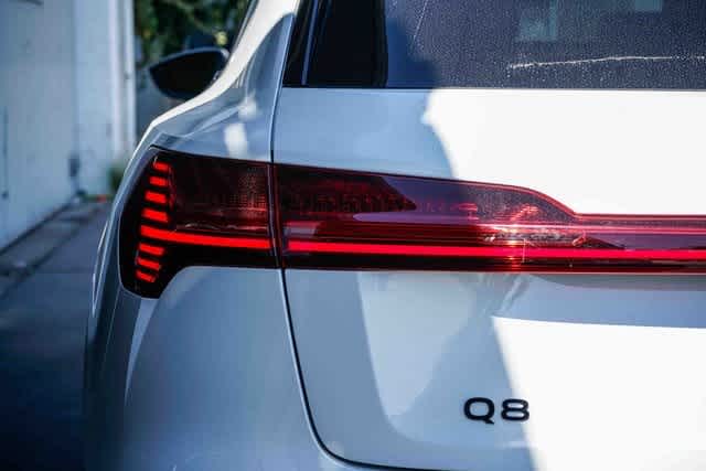 Thumbnail: 2024 Audi Q8 e-tron - 9