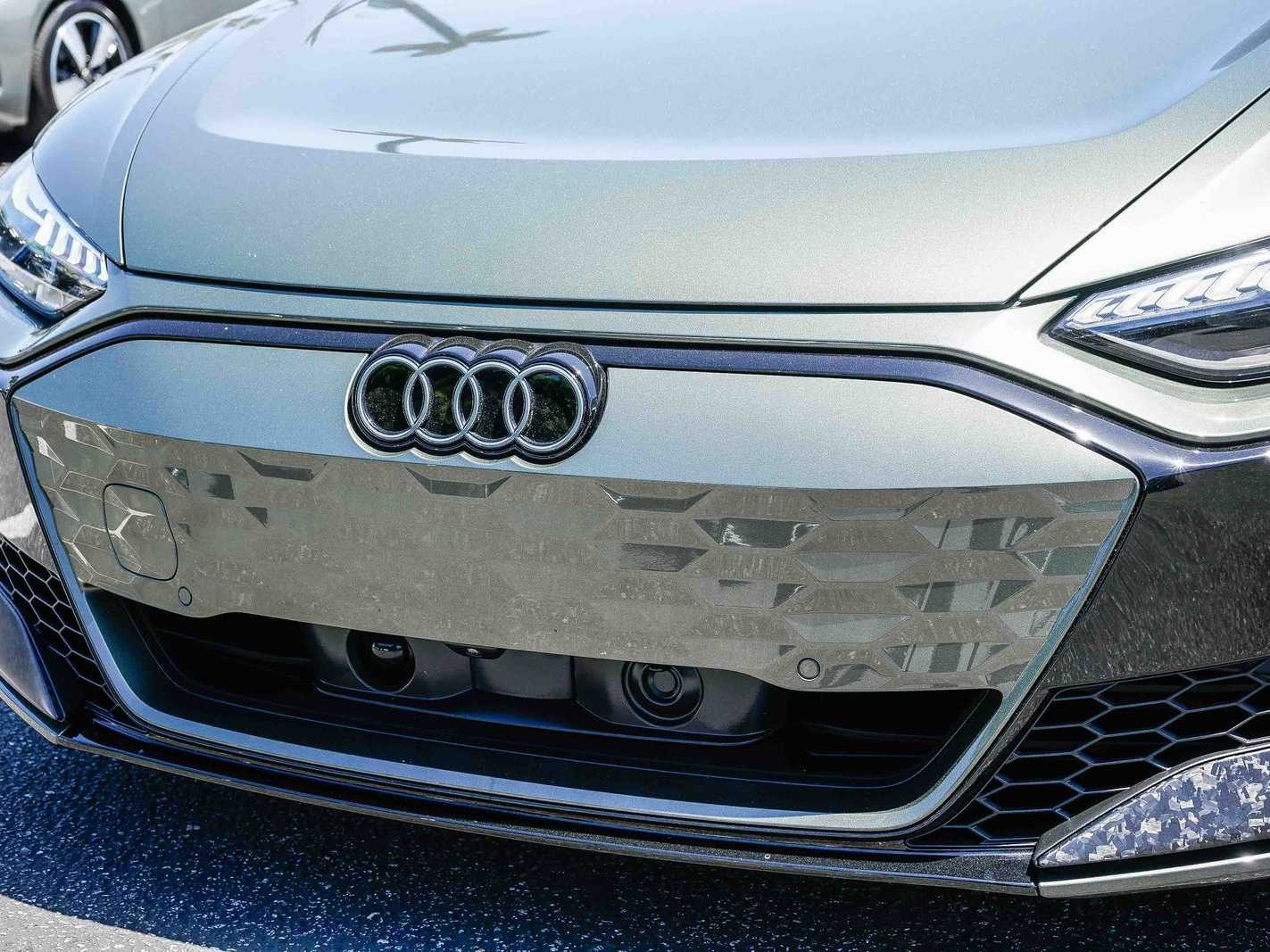 Thumbnail: 2025 Audi RS e-tron GT - 8