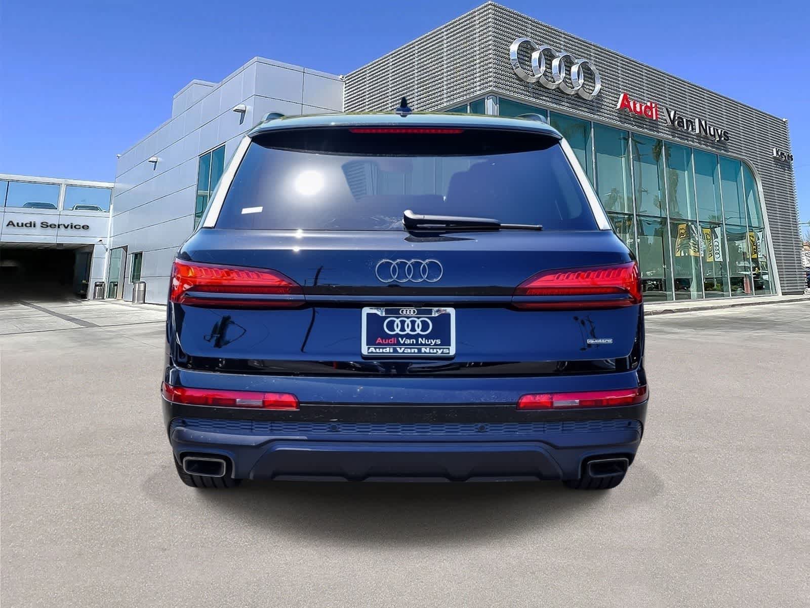 Thumbnail: 2026 Audi Q7 - 5