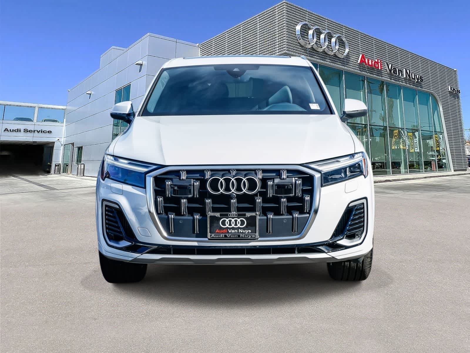 Thumbnail: 2025 Audi Q7 - 6
