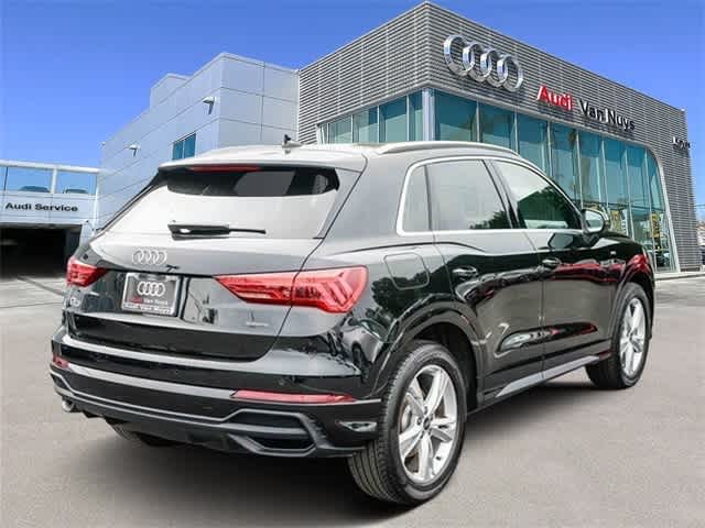 Thumbnail: 2023 Audi Q3 - 4