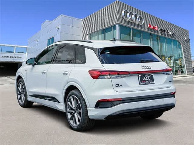 Thumbnail: 2026 Audi Q4 e-tron - 2