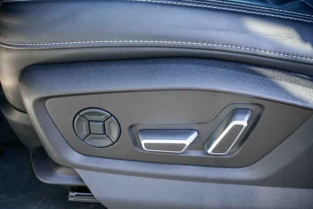 Thumbnail: 2024 Audi SQ8 - 20