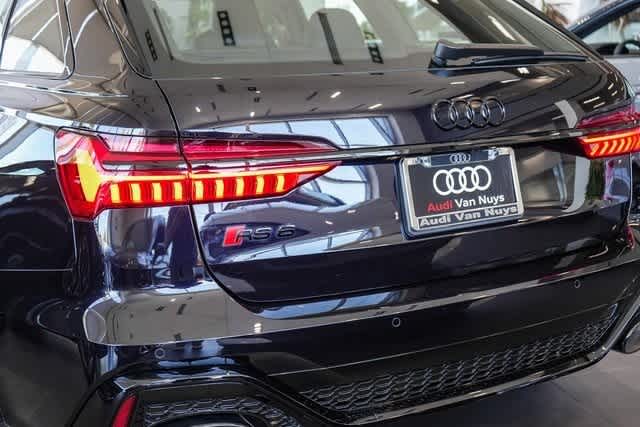 Thumbnail: 2025 Audi RS 6 - 9