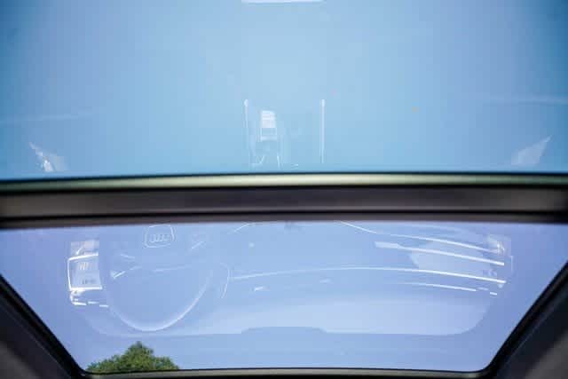 Thumbnail: 2025 Audi Q8 - 11