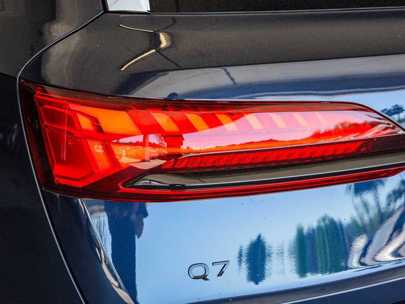 Thumbnail: 2026 Audi Q7 - 7