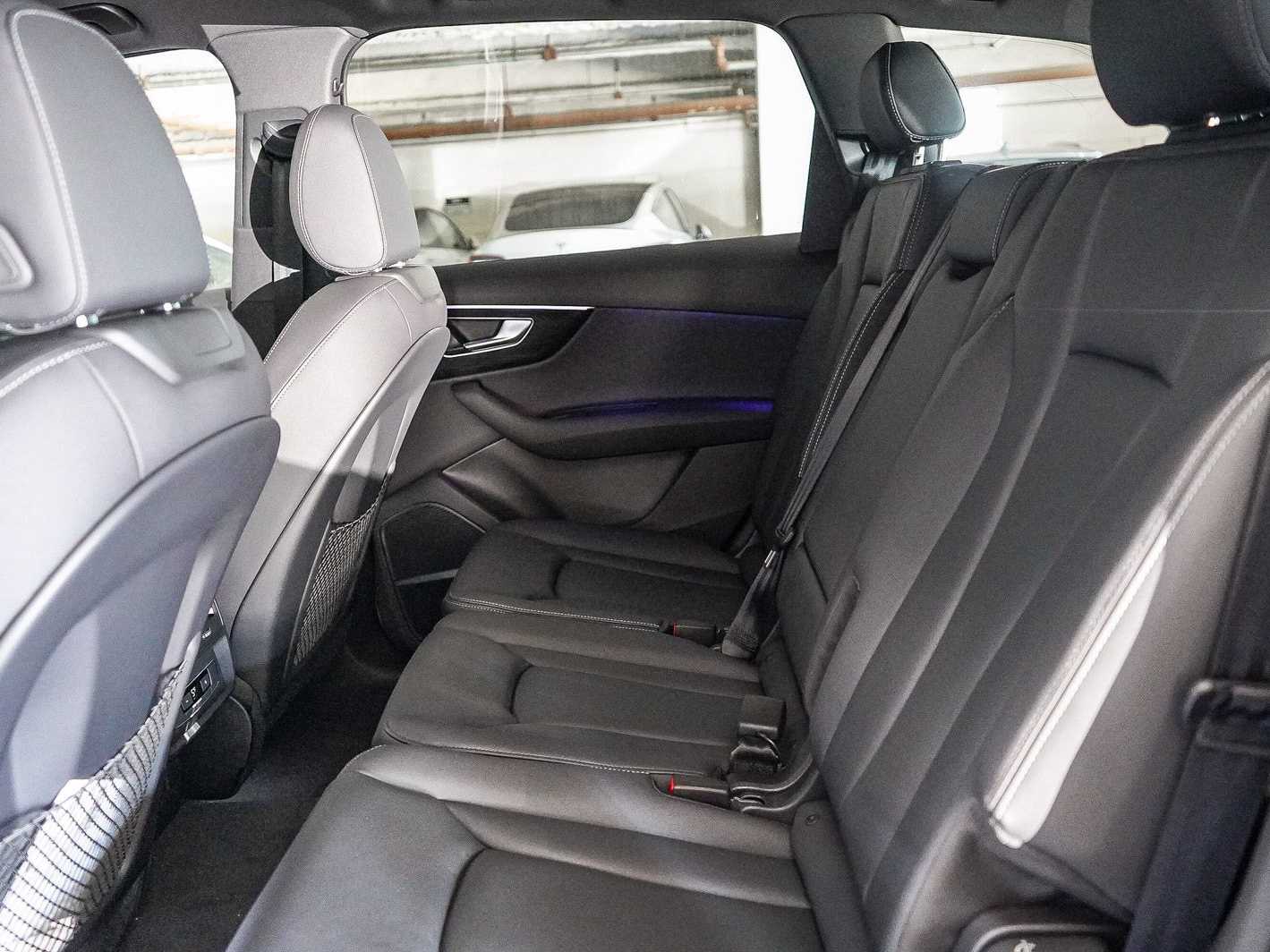 Thumbnail: 2026 Audi Q7 - 18