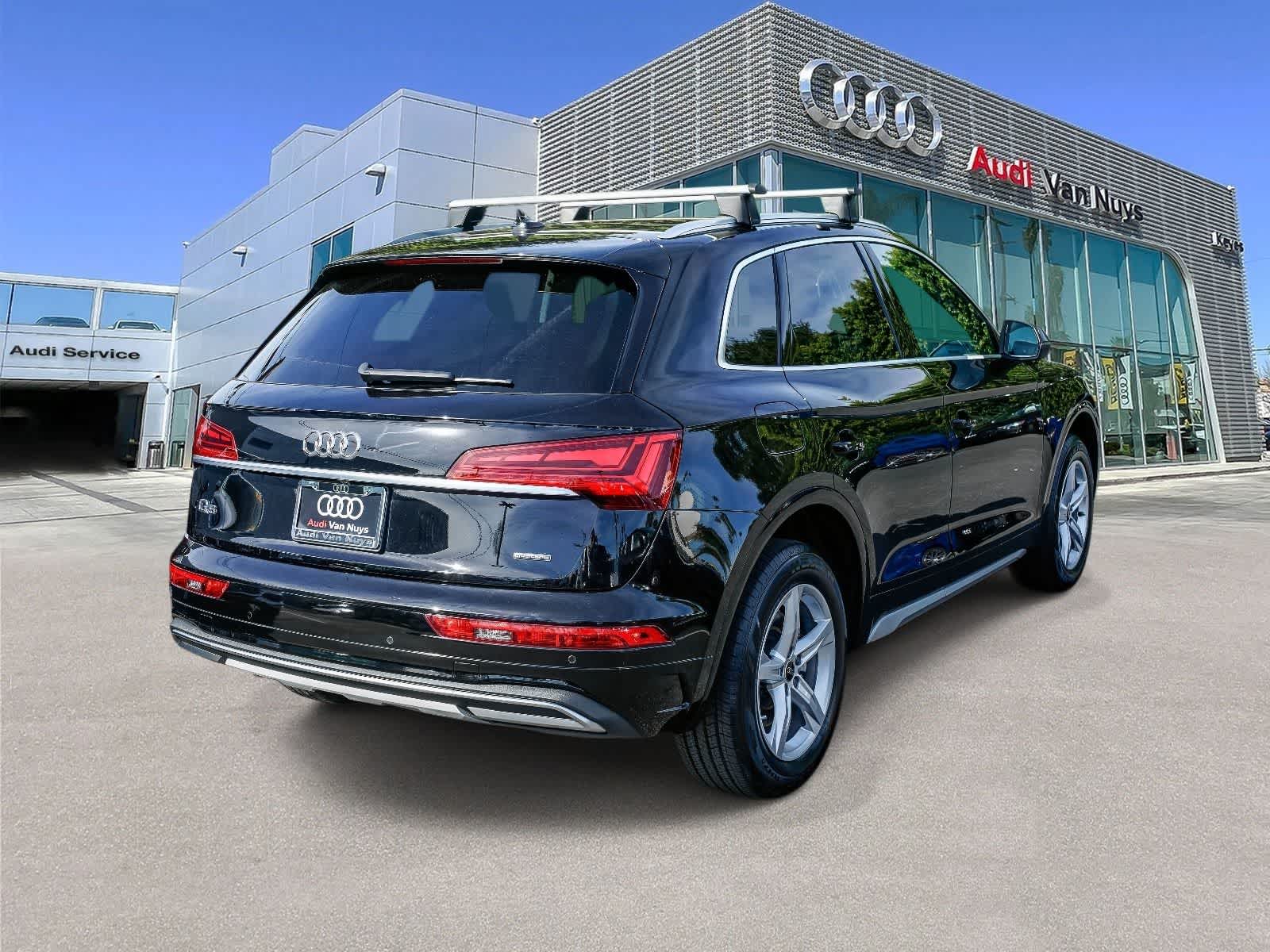 Thumbnail: 2023 Audi Q5 - 4