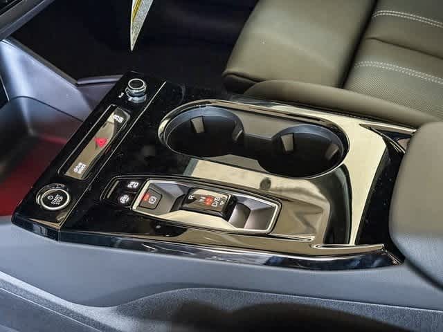 Thumbnail: 2025 Audi Q6 e-tron - 20