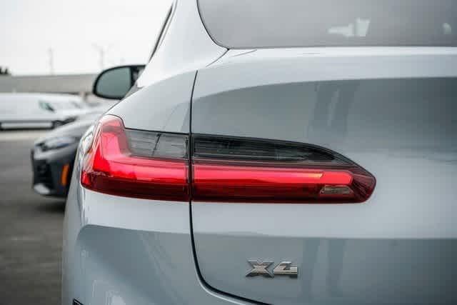 Thumbnail: 2023 BMW X4 - 9