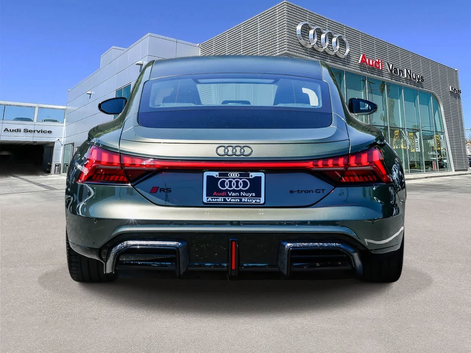 Thumbnail: 2025 Audi RS e-tron GT - 3