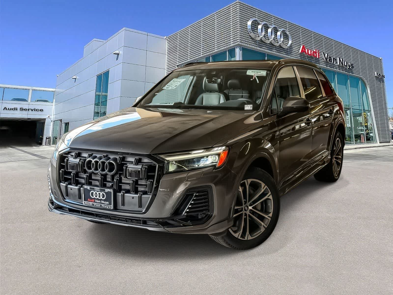 Thumbnail: 2026 Audi Q7 - 1