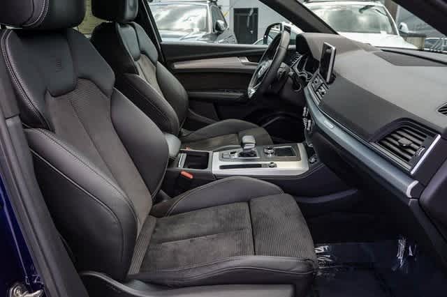 Thumbnail: 2020 Audi SQ5 - 19