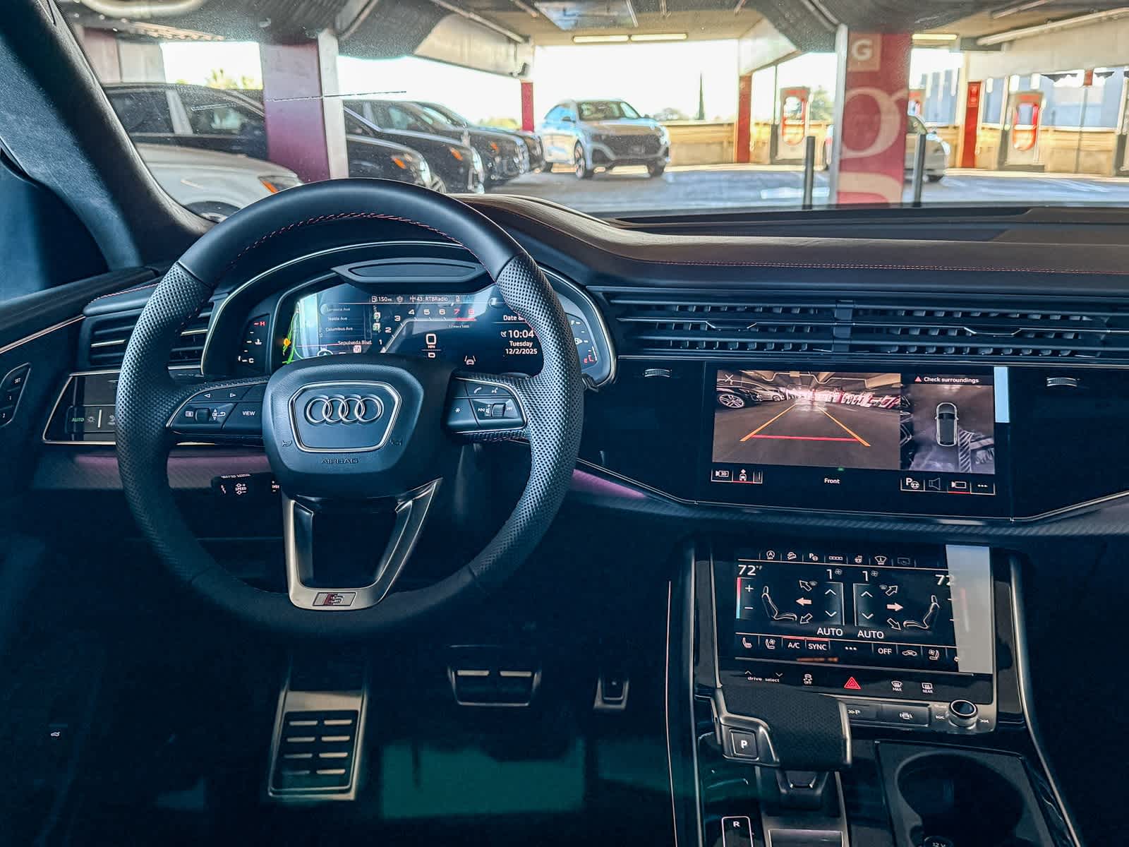 Thumbnail: 2026 Audi SQ8 - 13