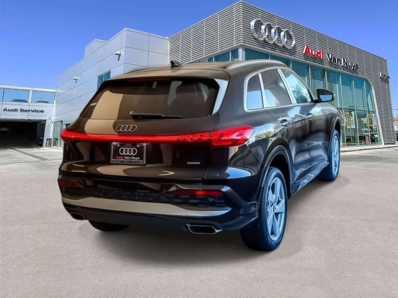 Thumbnail: 2025 Audi Q5 - 4