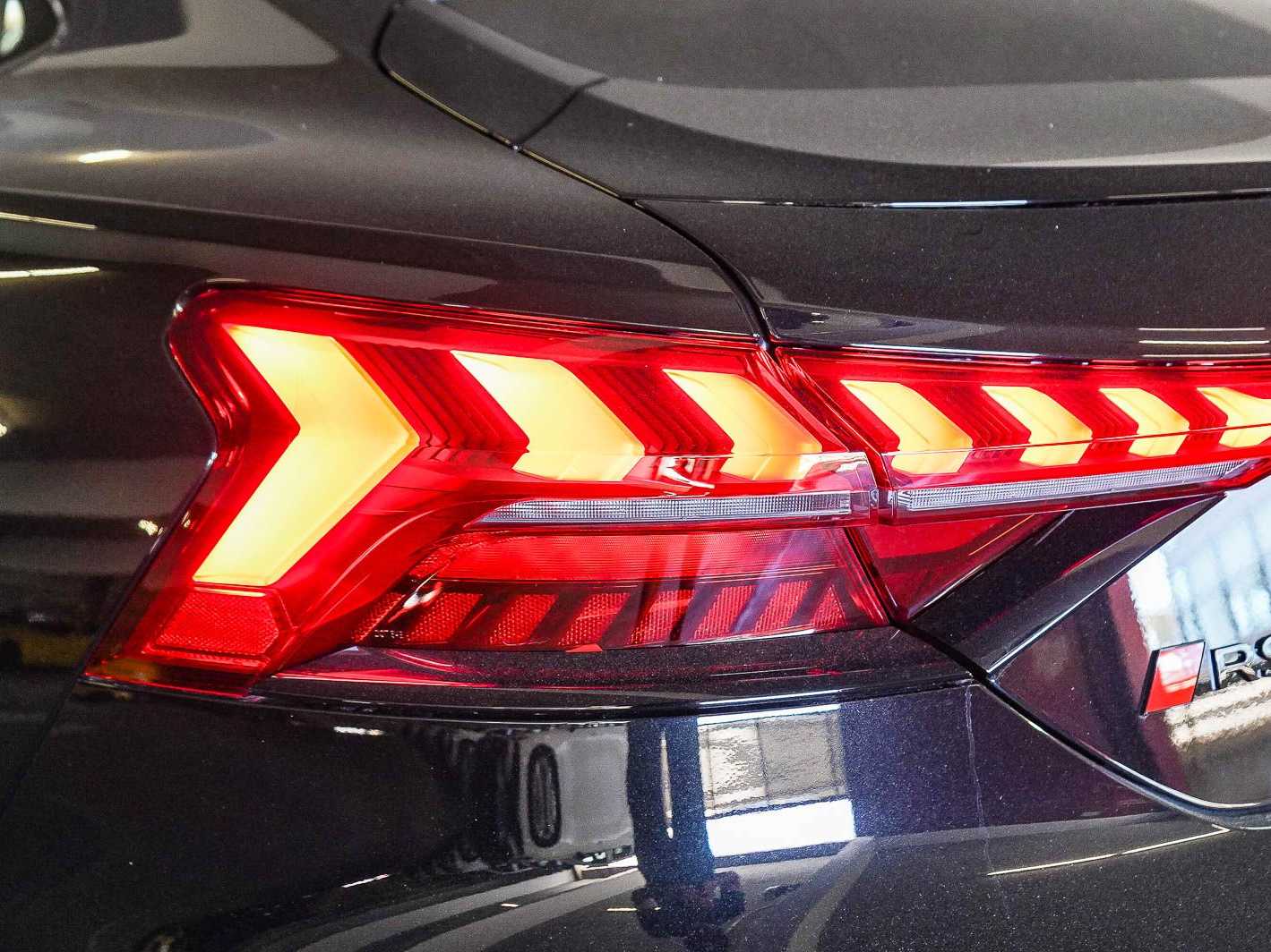 Thumbnail: 2026 Audi RS e-tron GT - 7